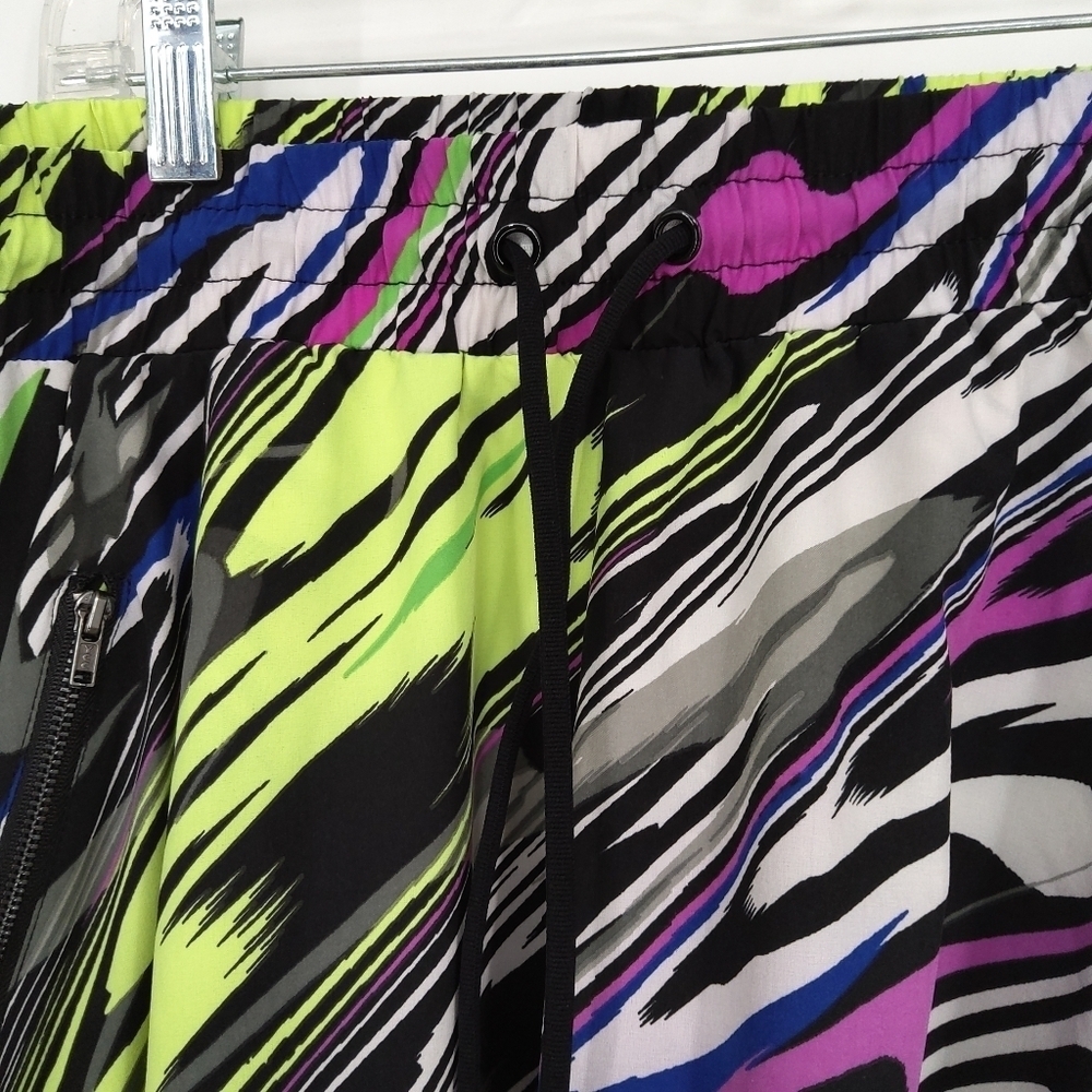 Fabletics Multicolor Abstract Mini Skirt - Picture 3 of 5